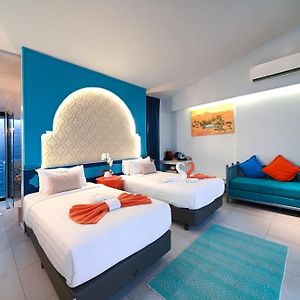 Twin Room Pool View